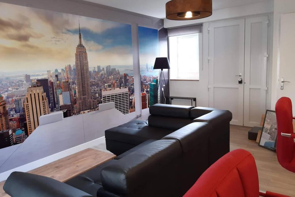 Appartement Renove Le New-York En Centre Ville - Terrasse Et Parking - Non Climatise La Roche-Chalais 外观 照片